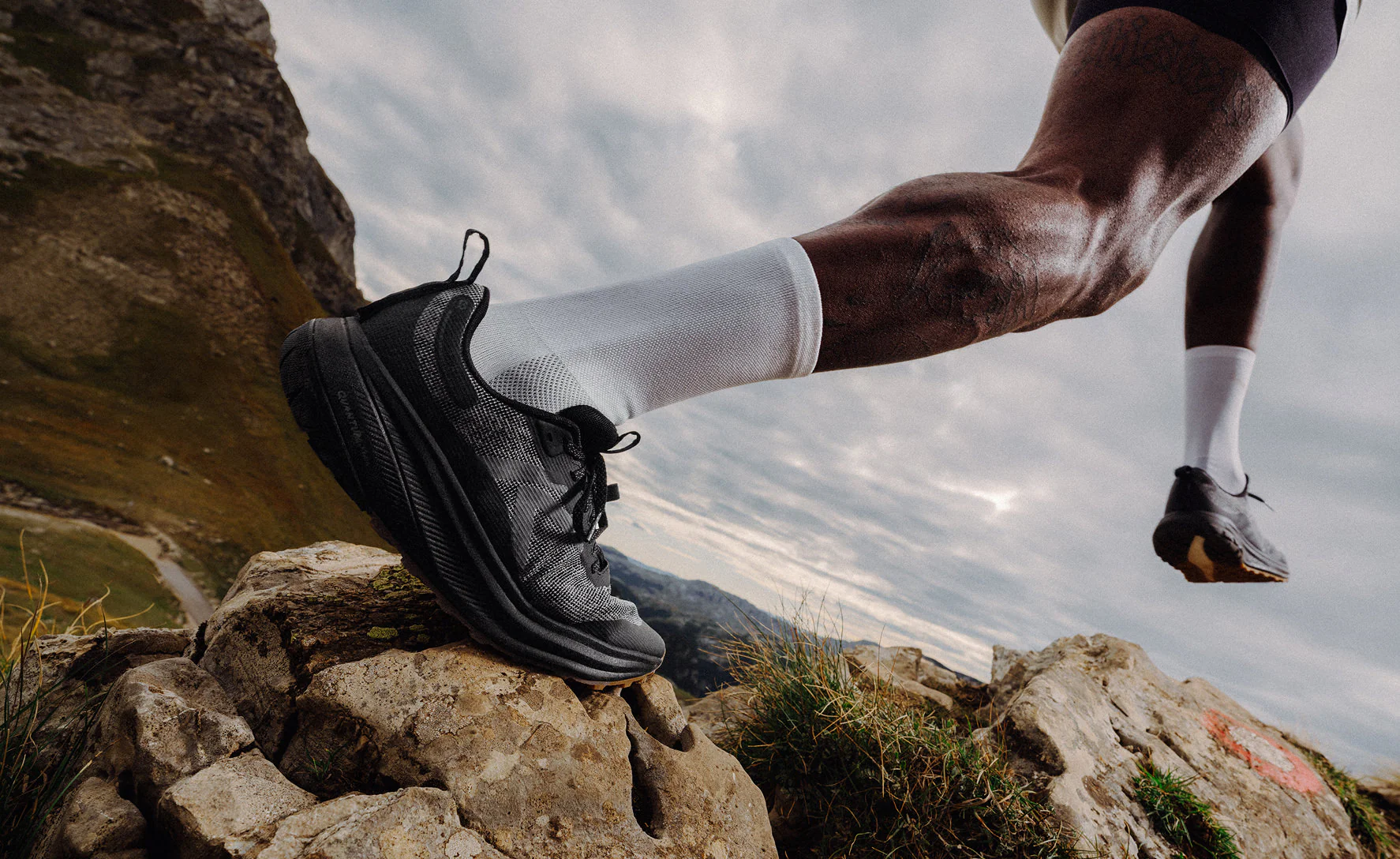 Men's Roam Trail Running Shoe  |  Magnet/Burnt Brick - Image 7
